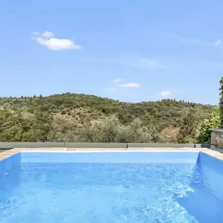 Vila μyrsini Katomerion