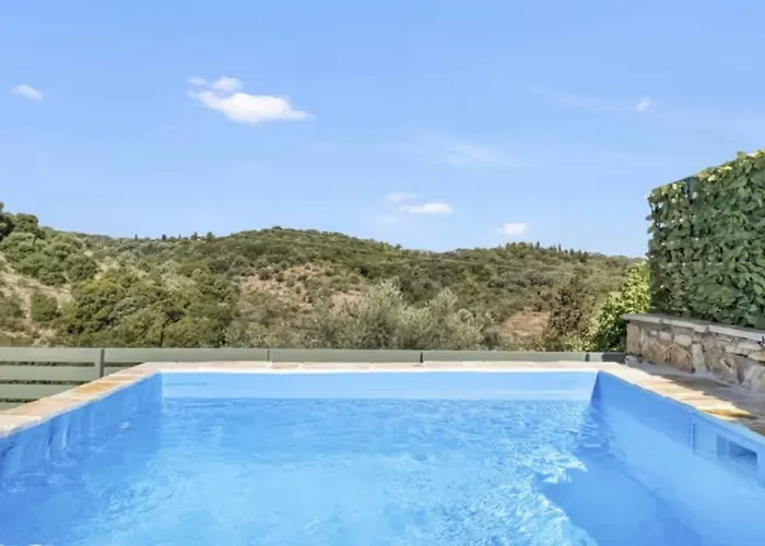 Villa μyrsini Katomerion